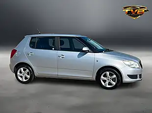 Used 2013 Skoda Fabia Se Brilliant Silver - Interior and Exterior details 7