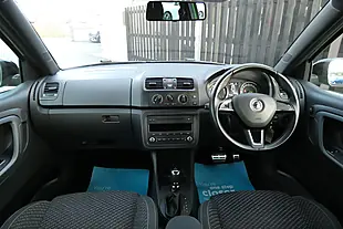 Used 2013 Skoda Fabia VRS S2000 Green - Interior and Exterior details 10