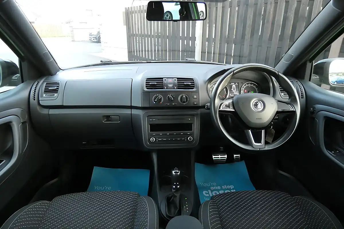 Used 2013 Skoda Fabia VRS S2000 Green - Interior and Exterior details 10