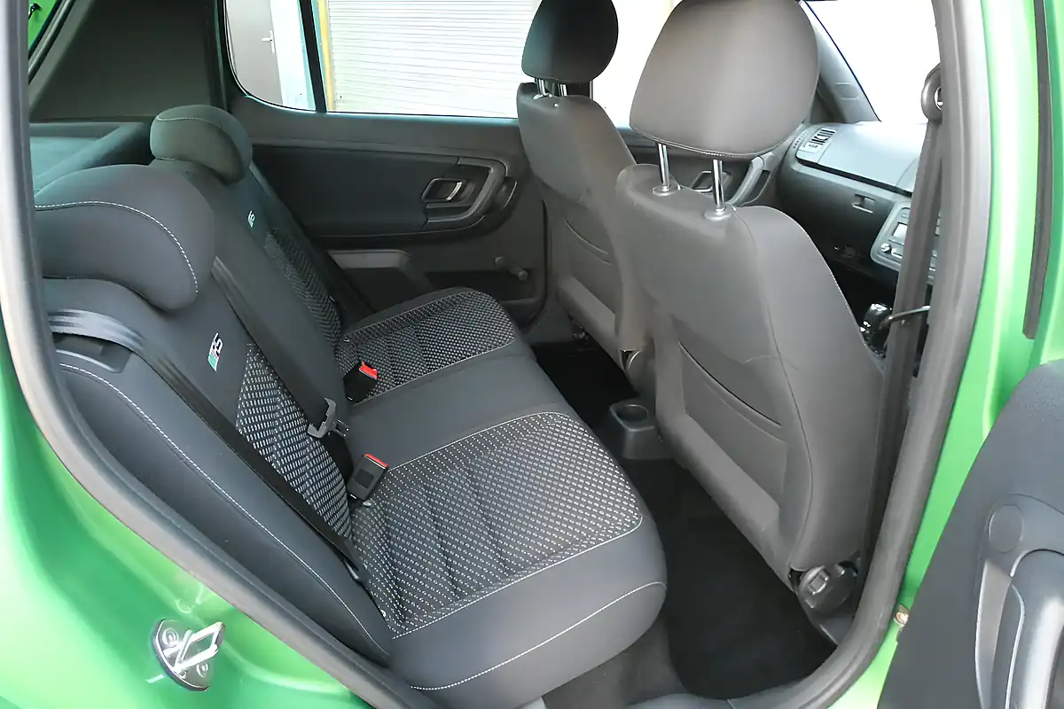 Used 2013 Skoda Fabia VRS S2000 Green - Interior and Exterior details 14