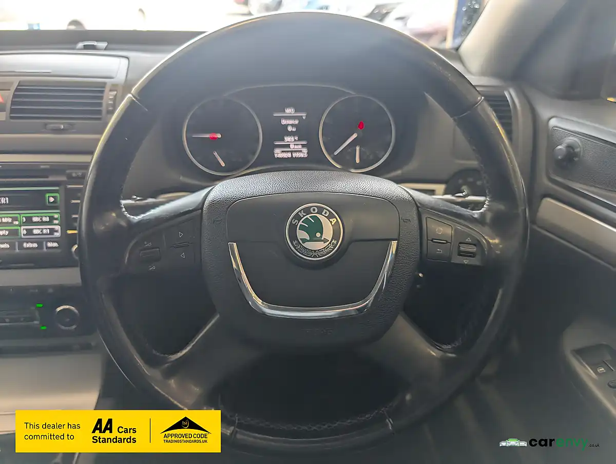 Used 2013 Skoda Octavia Elegance Blue - Interior and Exterior details 12