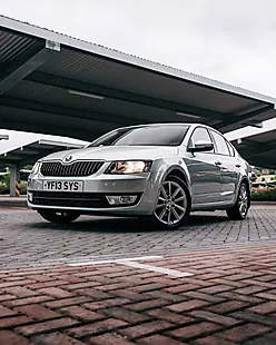 Used 2013 Skoda Octavia Elegance Silver - Interior and Exterior details 4