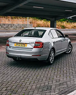 Used 2013 Skoda Octavia Elegance Silver - Interior and Exterior details 5