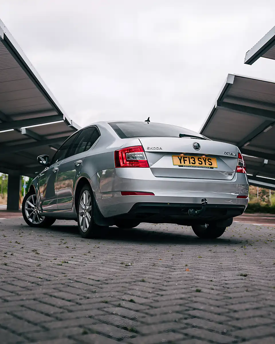 Used 2013 Skoda Octavia Elegance Silver - Interior and Exterior details 6