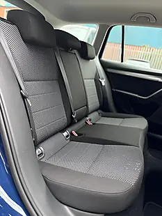 Used 2013 Skoda Octavia Se Blue - Interior and Exterior details 11