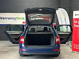 Used 2013 Skoda Octavia Se Blue - Interior and Exterior details 17
