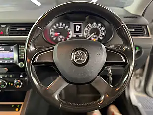 Used 2013 Skoda Octavia Se Silver - Interior and Exterior details 15