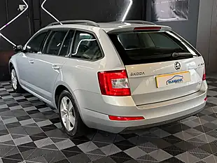Used 2013 Skoda Octavia Se Silver - Interior and Exterior details 19