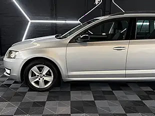 Used 2013 Skoda Octavia Se Silver - Interior and Exterior details 2