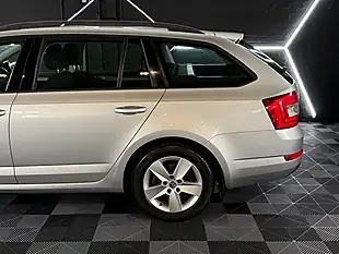 Used 2013 Skoda Octavia Se Silver - Interior and Exterior details 8