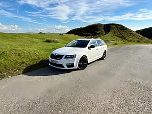 Used 2013 Skoda Octavia VRS White - Interior and Exterior details 12