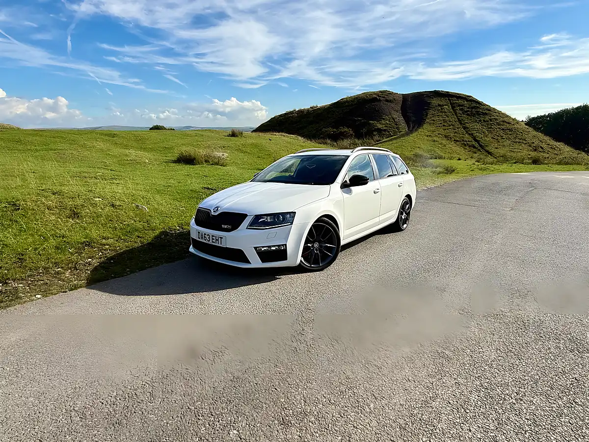 Used 2013 Skoda Octavia VRS White - Interior and Exterior details 12