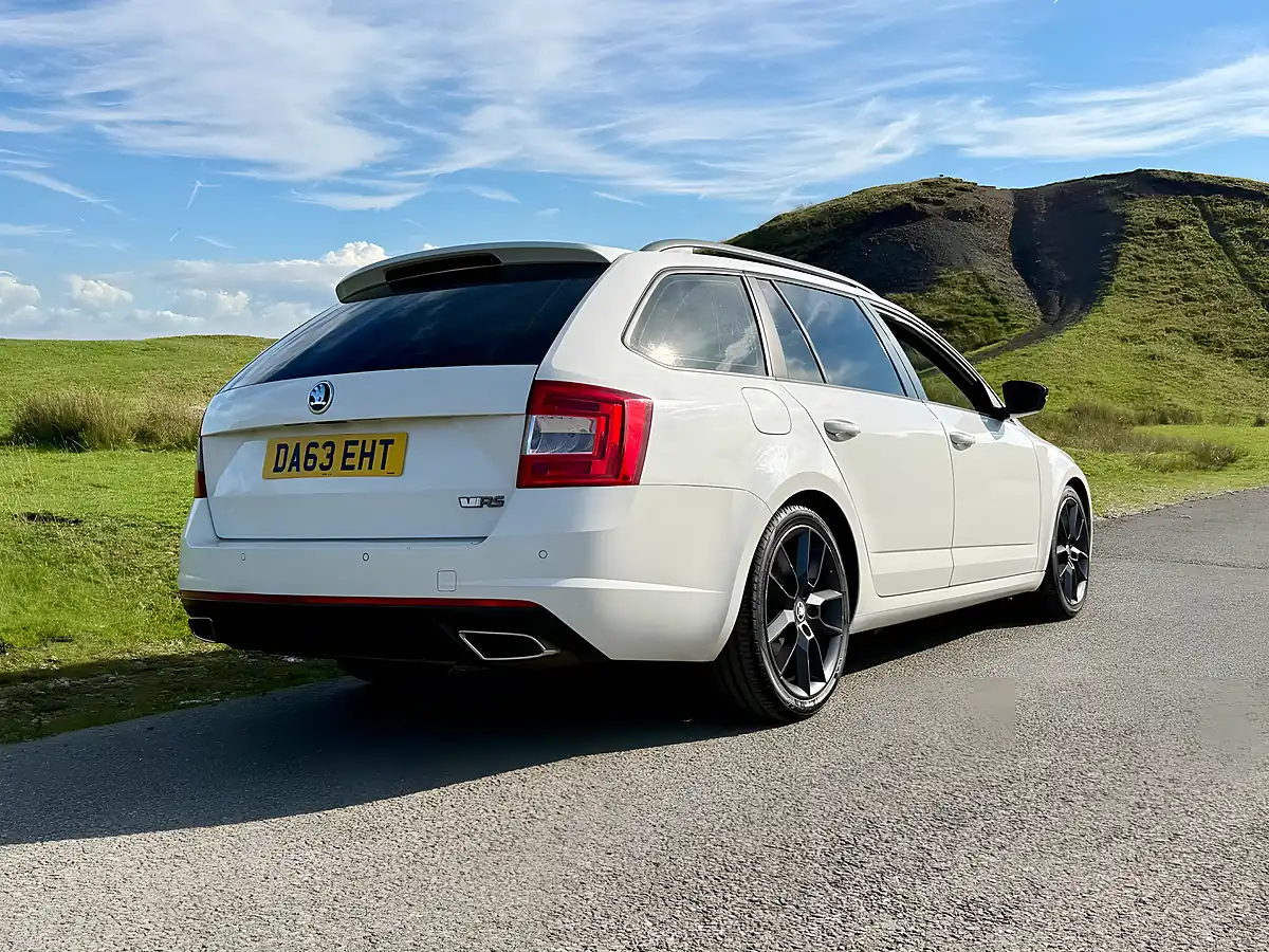 Used 2013 Skoda Octavia VRS White - Interior and Exterior details 17