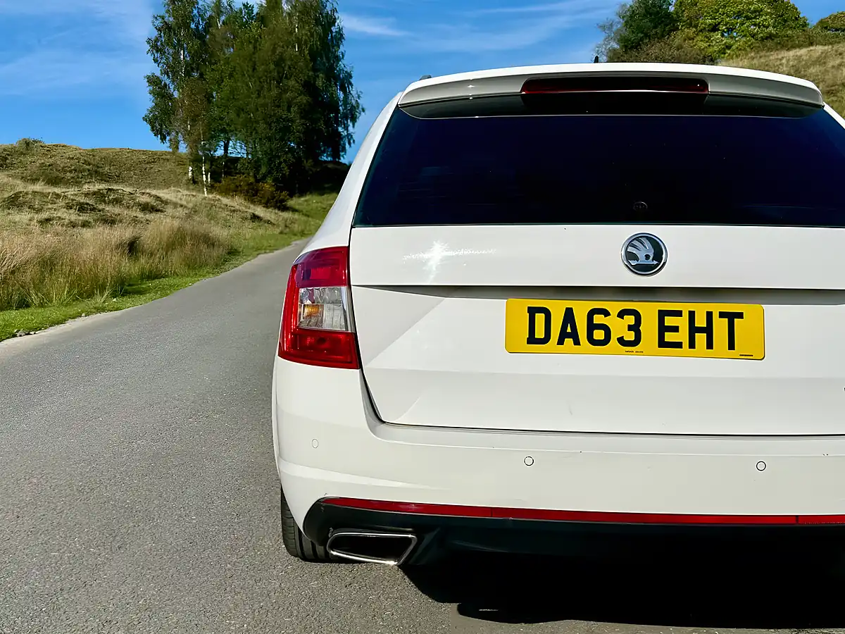 Used 2013 Skoda Octavia VRS White - Interior and Exterior details 5