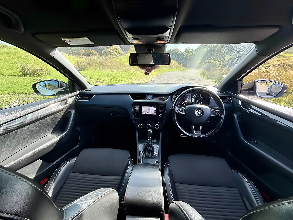 Used 2013 Skoda Octavia VRS White - Interior and Exterior details 8