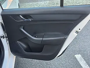 Used 2013 Skoda Rapid Spaceback Se White - Interior and Exterior details 12