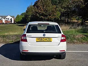 Used 2013 Skoda Rapid Spaceback Se White - Interior and Exterior details 6