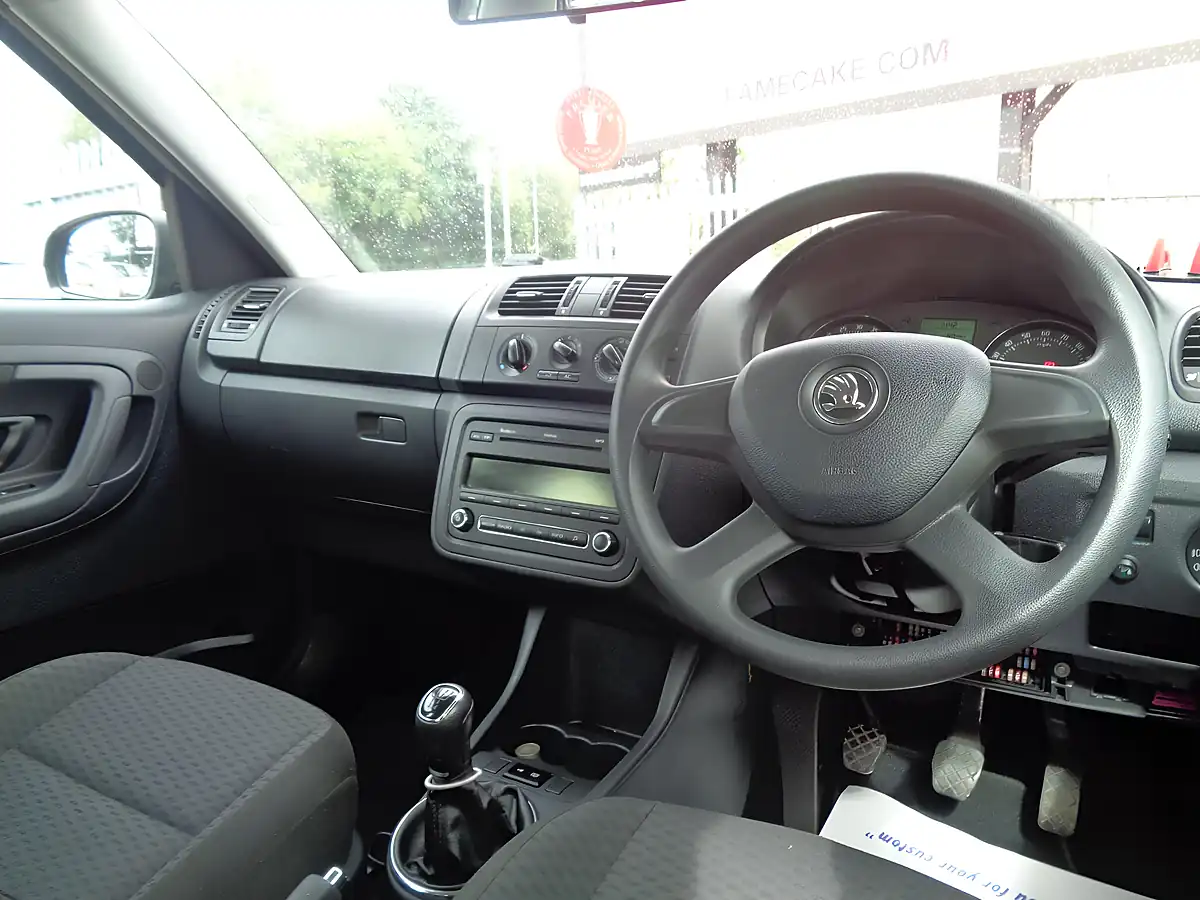Used 2013 Skoda Roomster Greenline Ii Black - Interior and Exterior details 14