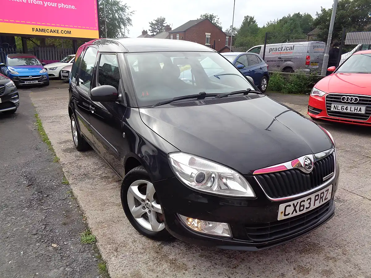 Used 2013 Skoda Roomster Greenline Ii Black - Interior and Exterior details 2