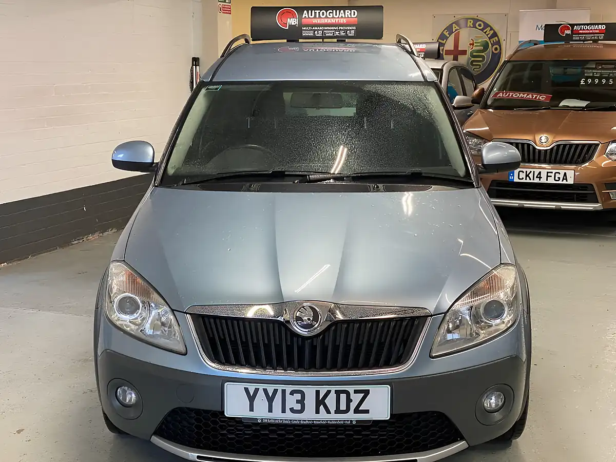 Used 2013 Skoda Roomster Scout Blue - Interior and Exterior details 3