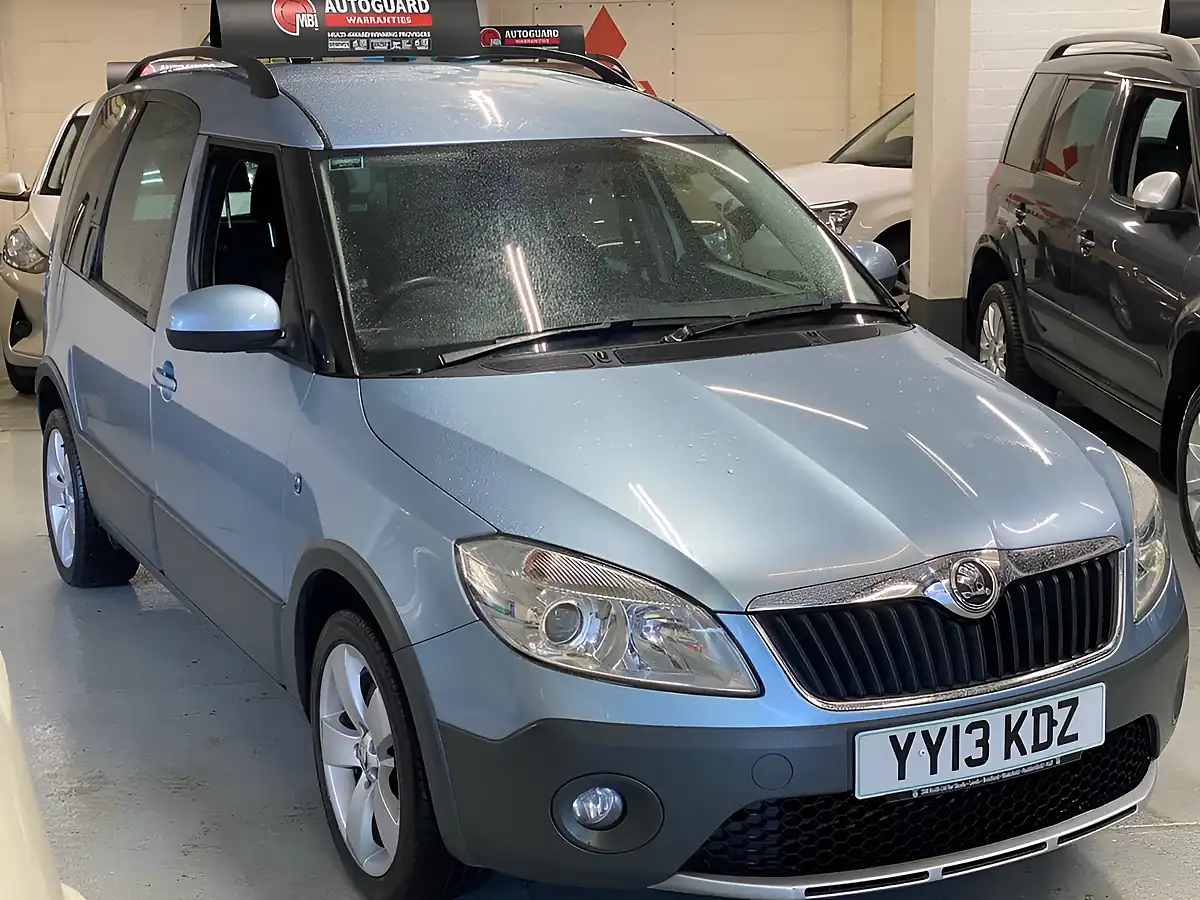 Used 2013 Skoda Roomster Scout Blue - Interior and Exterior details 4