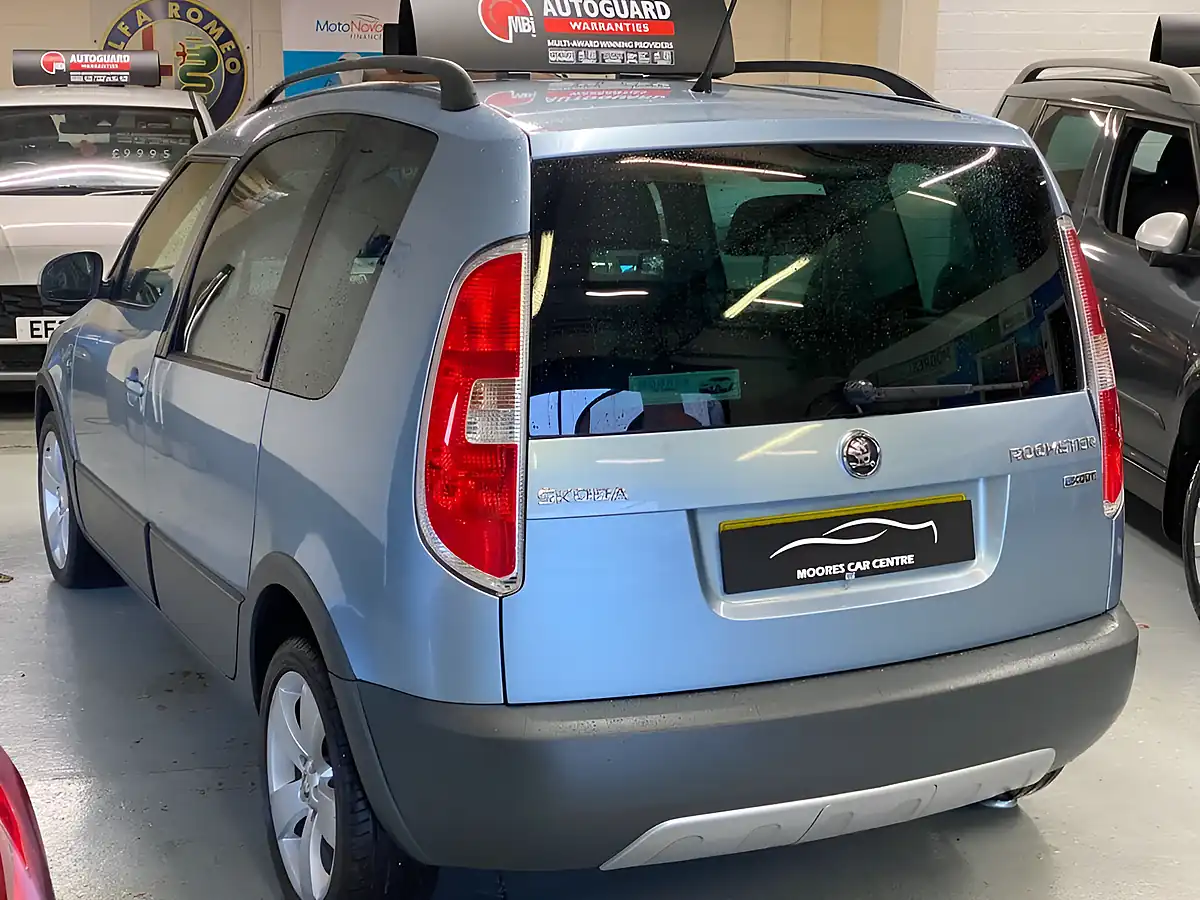 Used 2013 Skoda Roomster Scout Blue - Interior and Exterior details 5