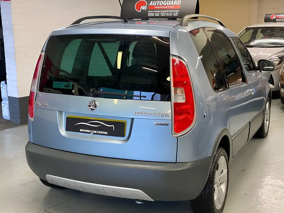 Used 2013 Skoda Roomster Scout Blue - Interior and Exterior details 7