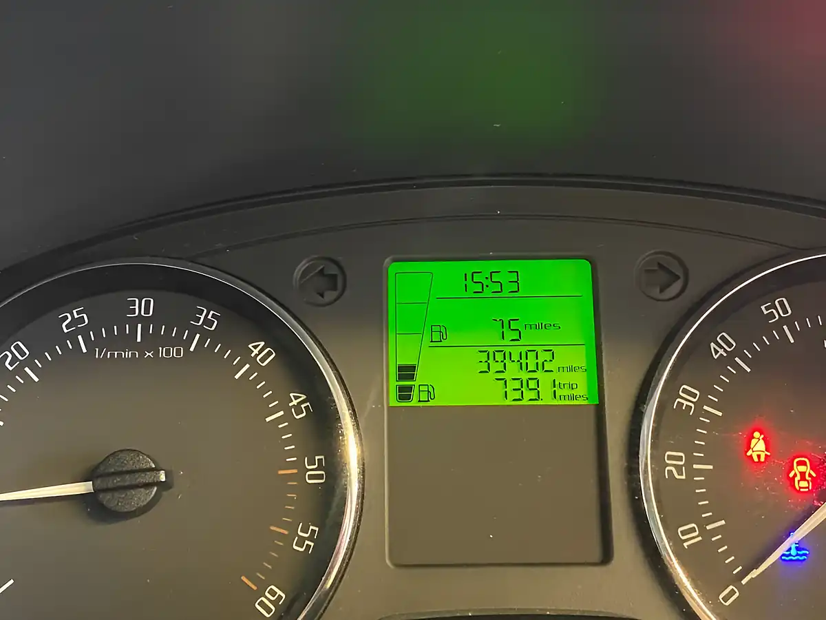 Used 2013 Skoda Roomster Scout Blue - Interior and Exterior details 9