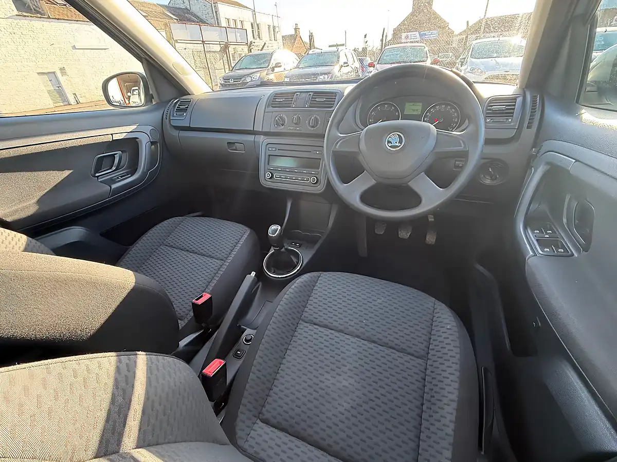 Used 2013 Skoda Roomster Se Blue - Interior and Exterior details 11