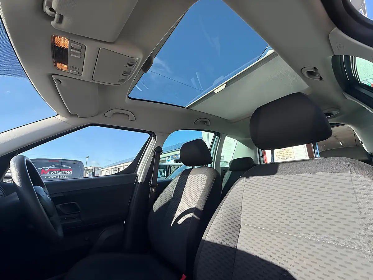 Used 2013 Skoda Roomster Se Blue - Interior and Exterior details 17
