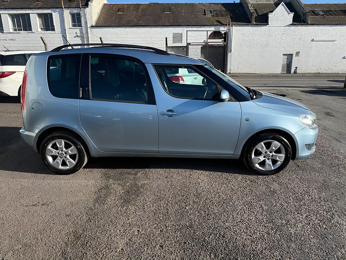 Used 2013 Skoda Roomster Se Blue - Interior and Exterior details 4