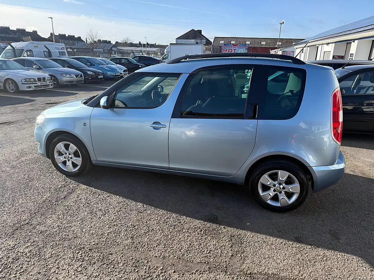 Used 2013 Skoda Roomster Se Blue - Interior and Exterior details 8