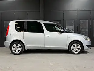 Used 2013 Skoda Roomster Se Silver - Interior and Exterior details 4