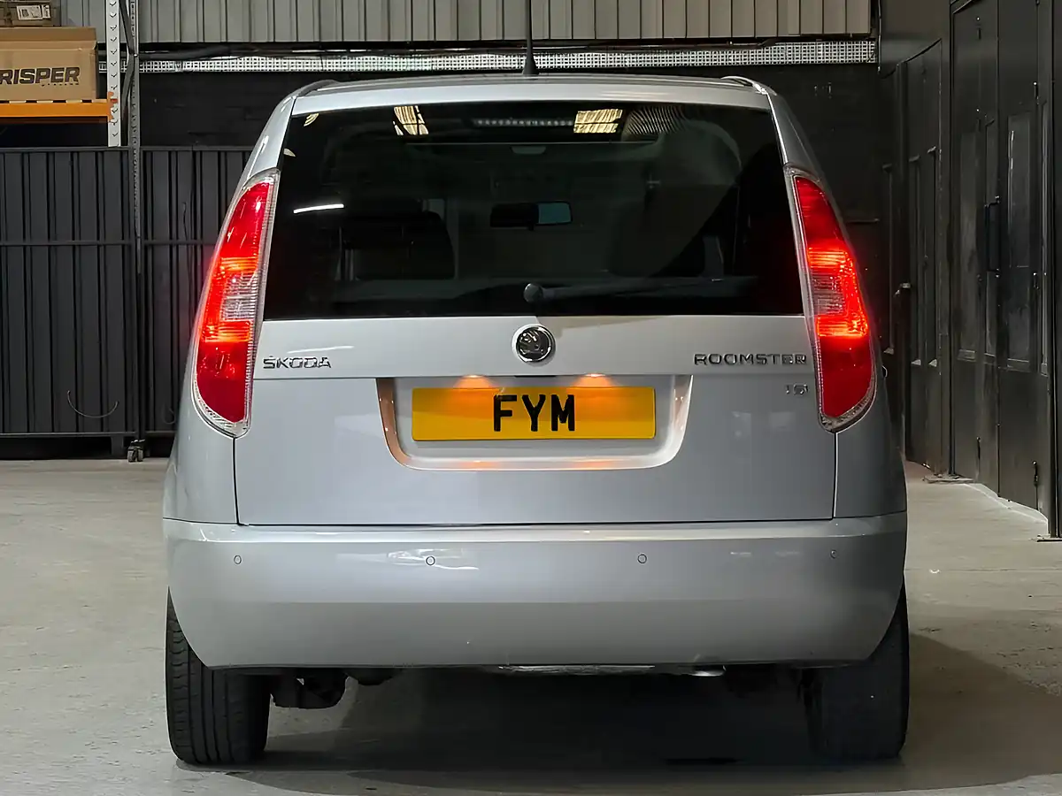 Used 2013 Skoda Roomster Se Silver - Interior and Exterior details 8