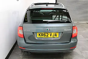 Used 2013 Skoda Superb Elegance Green - Interior and Exterior details 10
