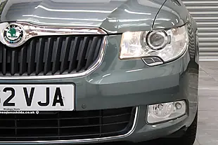 Used 2013 Skoda Superb Elegance Green - Interior and Exterior details 13