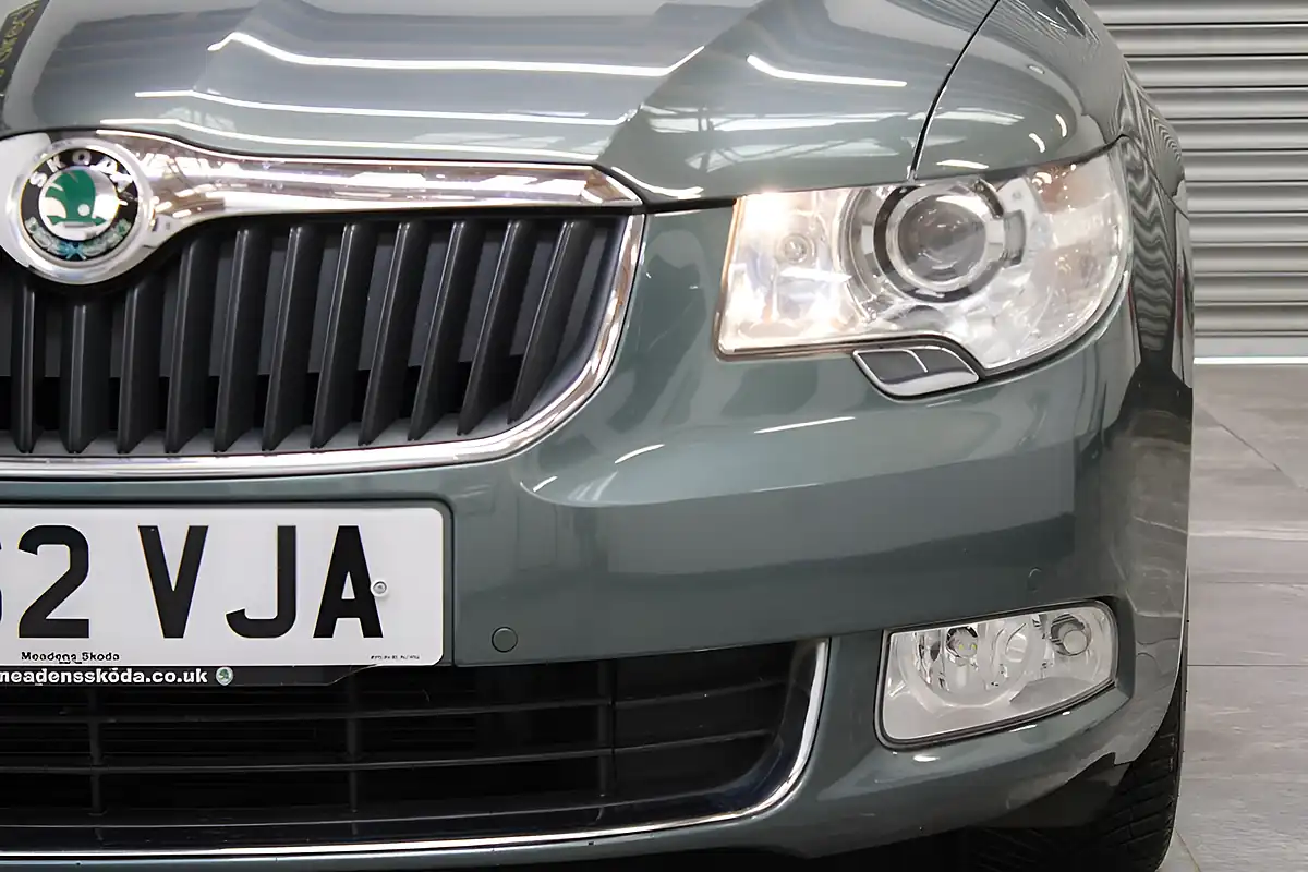 Used 2013 Skoda Superb Elegance Green - Interior and Exterior details 13
