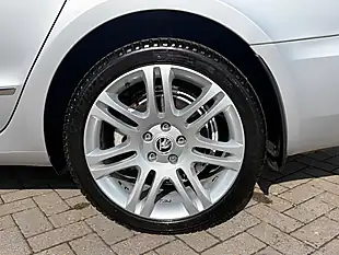 Used 2013 Skoda Superb Elegance Silver - Interior and Exterior details 11