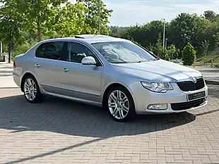 Used 2013 Skoda Superb Elegance Silver - Interior and Exterior details 2