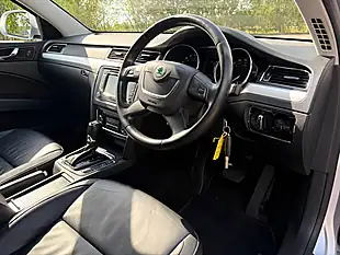 Used 2013 Skoda Superb Elegance Silver - Interior and Exterior details 20