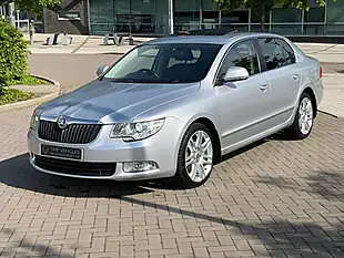 Used 2013 Skoda Superb Elegance Silver - Interior and Exterior details 9