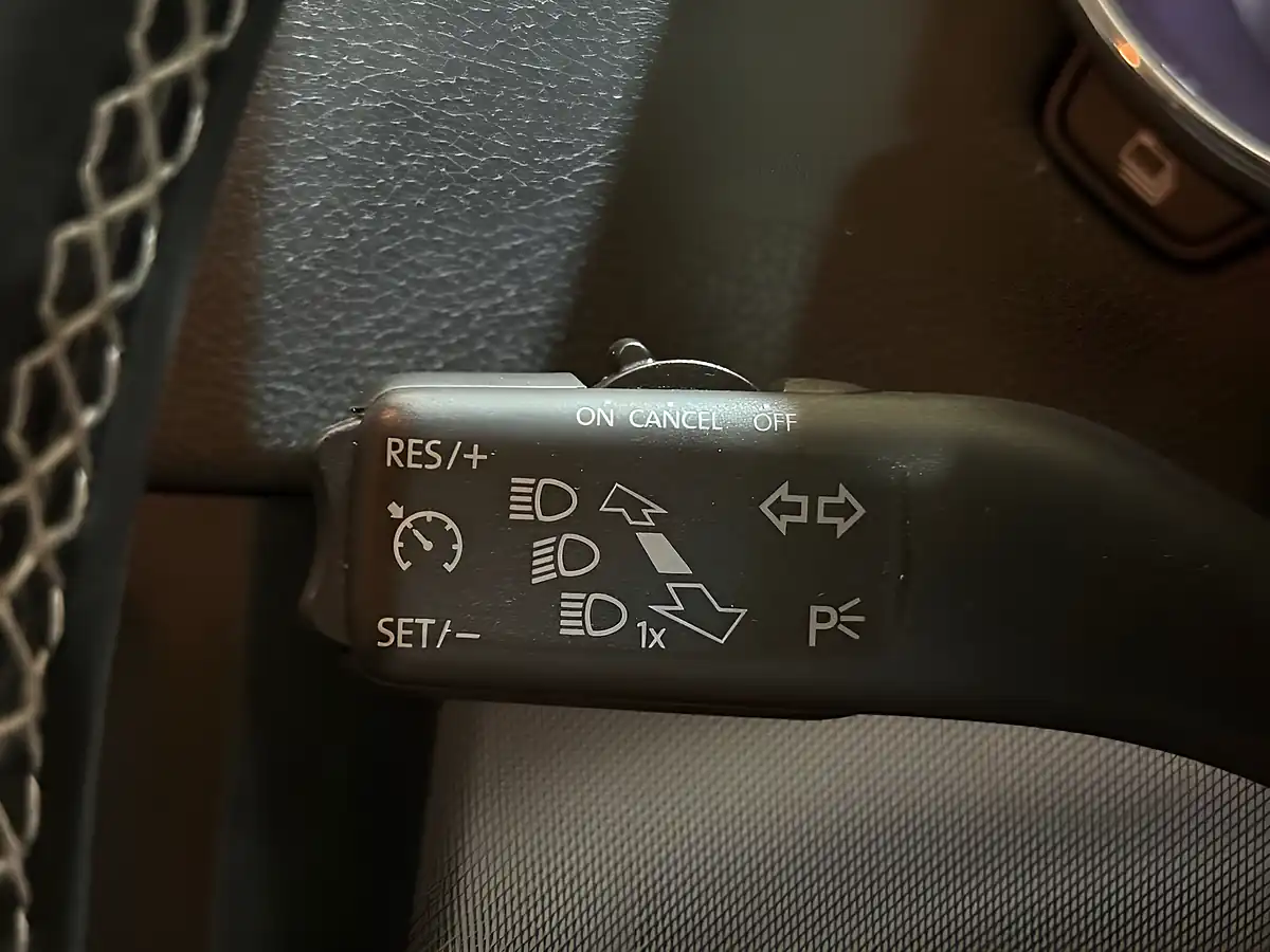 Used 2013 Skoda Yeti Adventure White - Interior and Exterior details 16