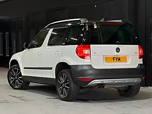 Used 2013 Skoda Yeti Adventure White - Interior and Exterior details 5