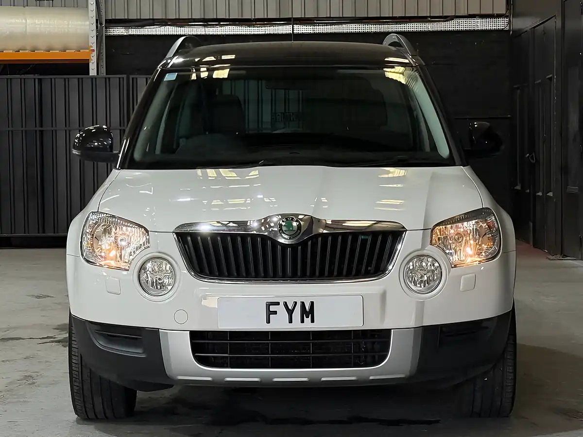 Used 2013 Skoda Yeti Adventure White - Interior and Exterior details 7