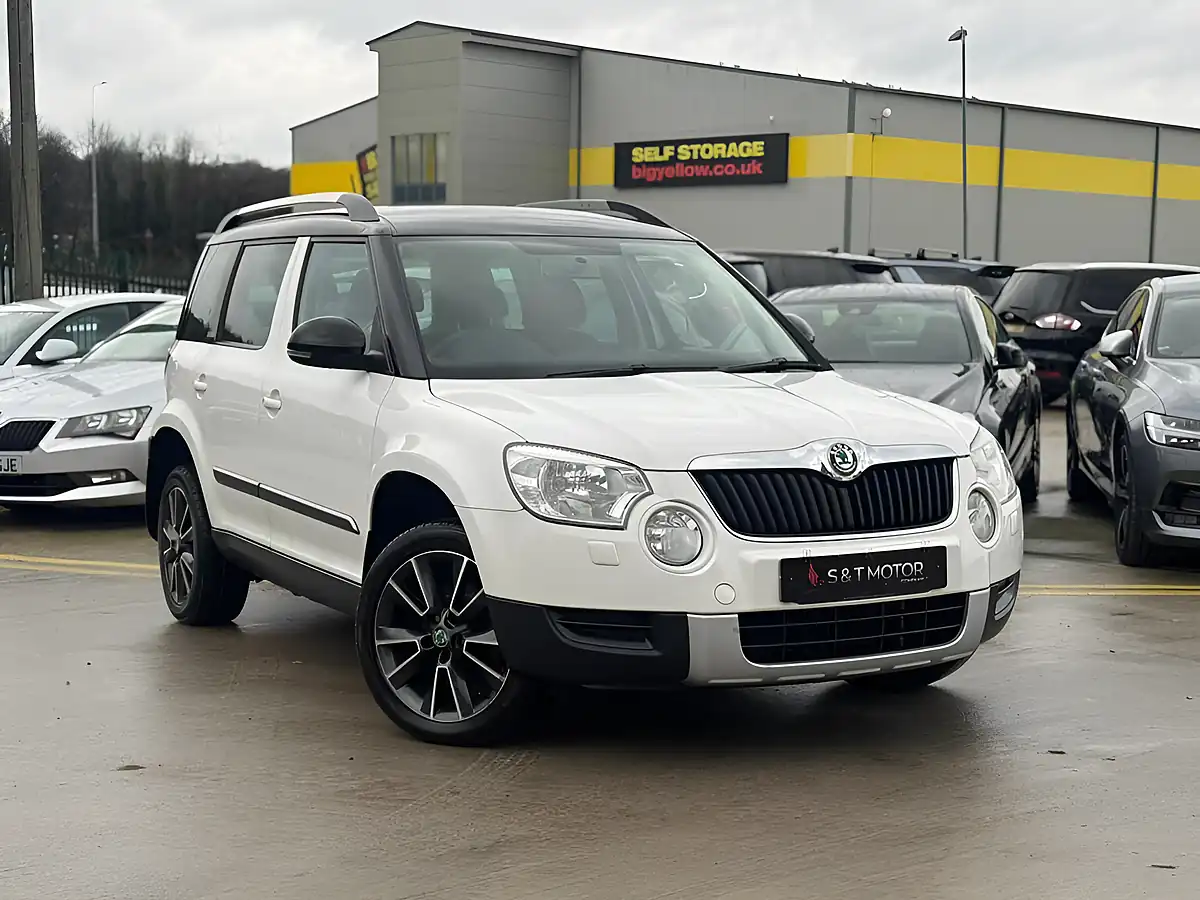 Used 2013 Skoda Yeti Adventure White - Front View