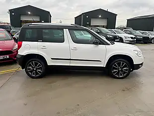 Used 2013 Skoda Yeti Adventure White - Interior and Exterior details 10
