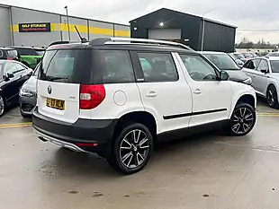 Used 2013 Skoda Yeti Adventure White - Interior and Exterior details 12