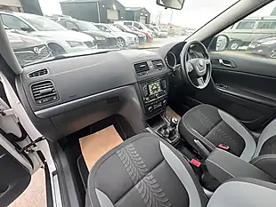Used 2013 Skoda Yeti Adventure White - Interior and Exterior details 16