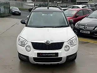 Used 2013 Skoda Yeti Adventure White - Interior and Exterior details 2