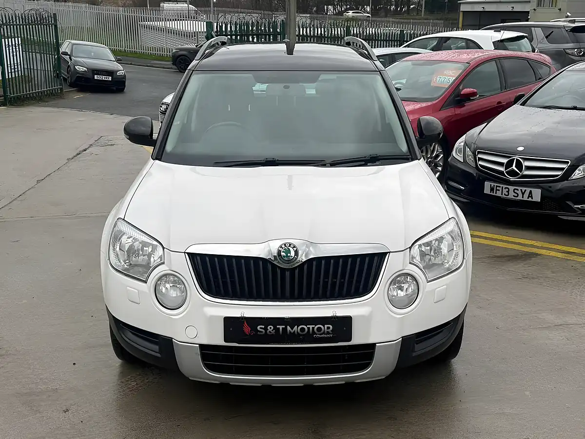 Used 2013 Skoda Yeti Adventure White - Interior and Exterior details 2